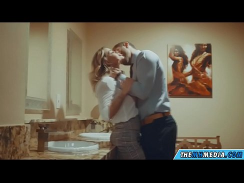 ❤️ Когато наедряла блондинка ви съблазни в обществена тоалетна ❤ Порн видео в bg.pornjk.ru ❌